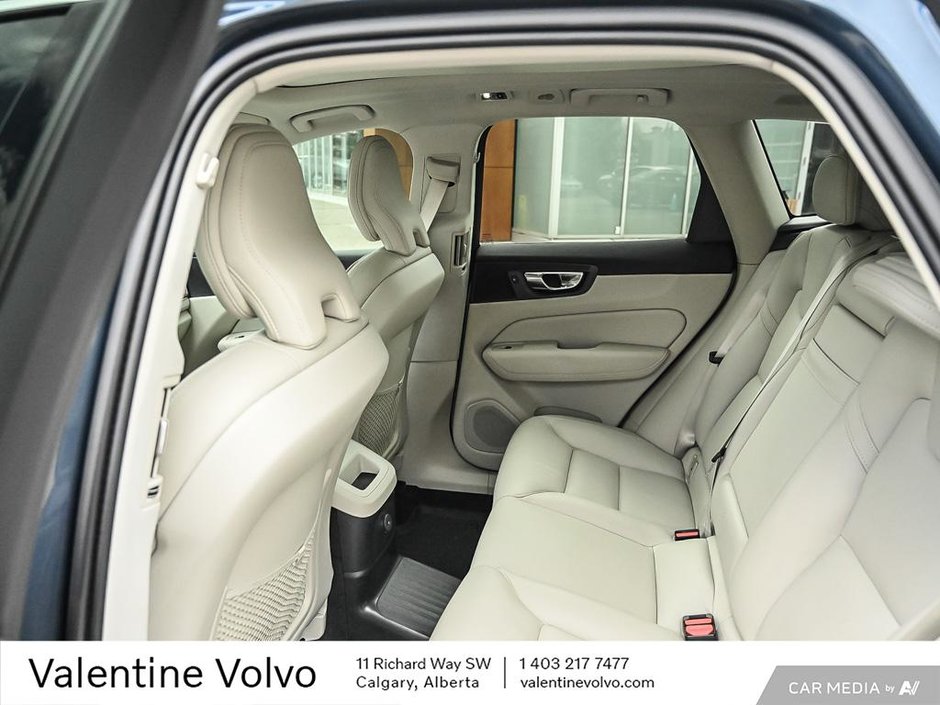 2021 Volvo XC60 Inscription Expression-23
