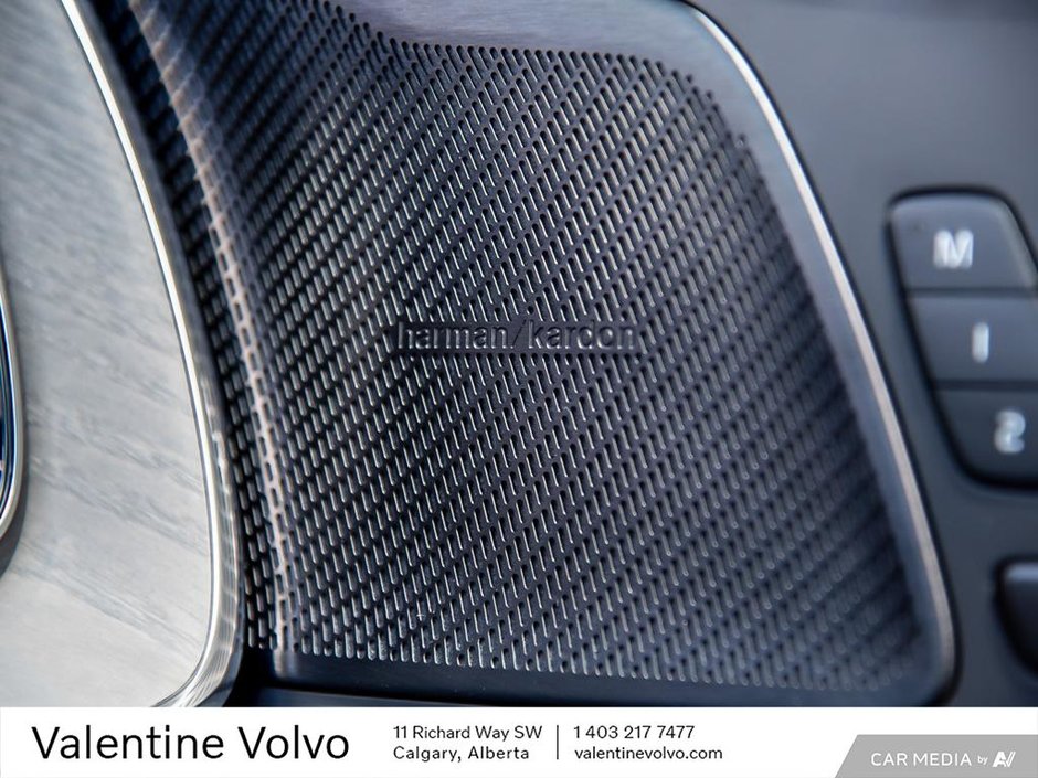 2021 Volvo XC60 Inscription-25
