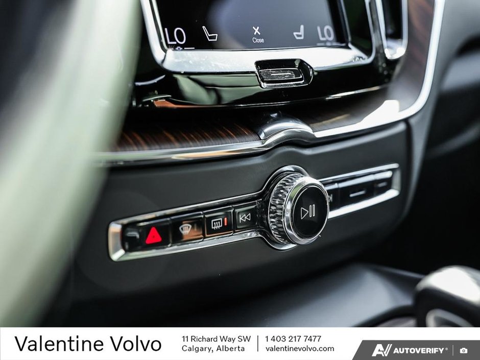 2021 Volvo XC60 Inscription Expression-19