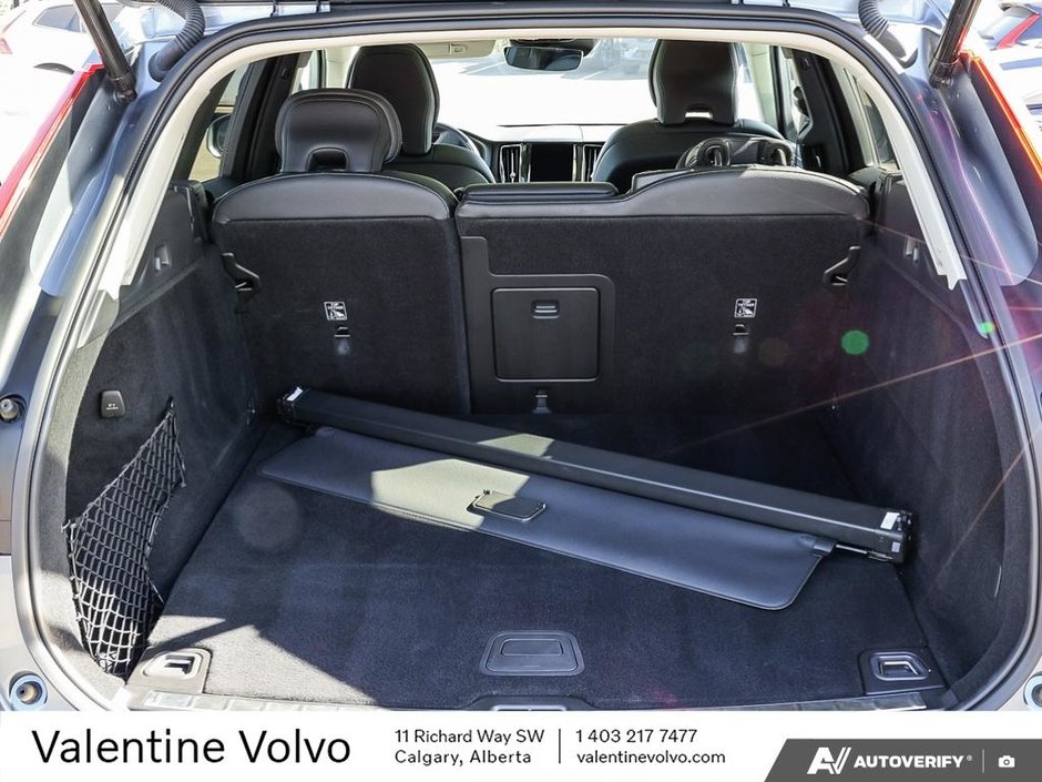 2021 Volvo XC60 Inscription Expression-10