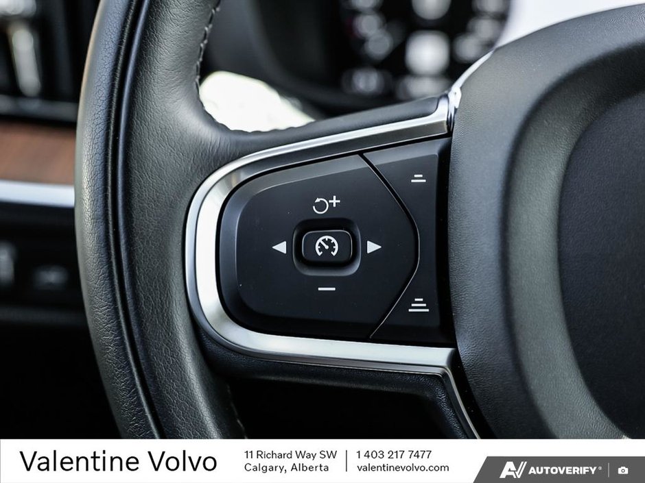 2021 Volvo XC60 Inscription Expression-16