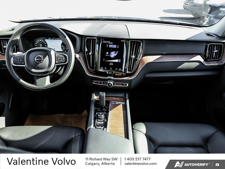 2021 Volvo XC60 Inscription Expression-24