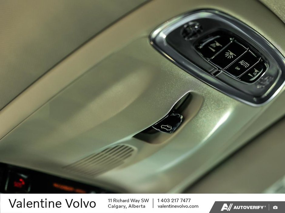 2021 Volvo XC60 Inscription Expression-21