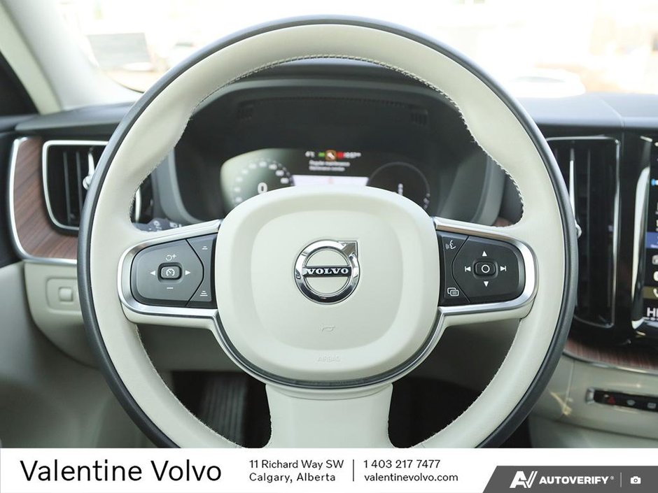 2021 Volvo XC60 Inscription Expression-13