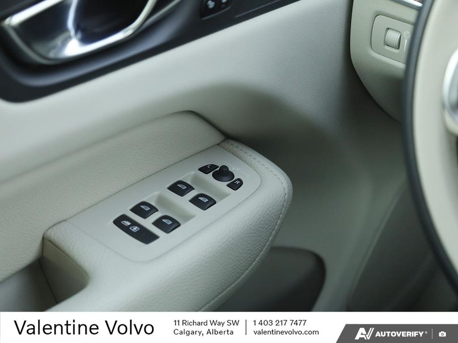 2021 Volvo XC60 Inscription Expression-16