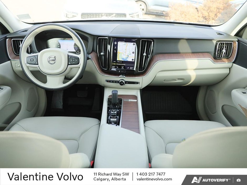 2021 Volvo XC60 Inscription Expression-24