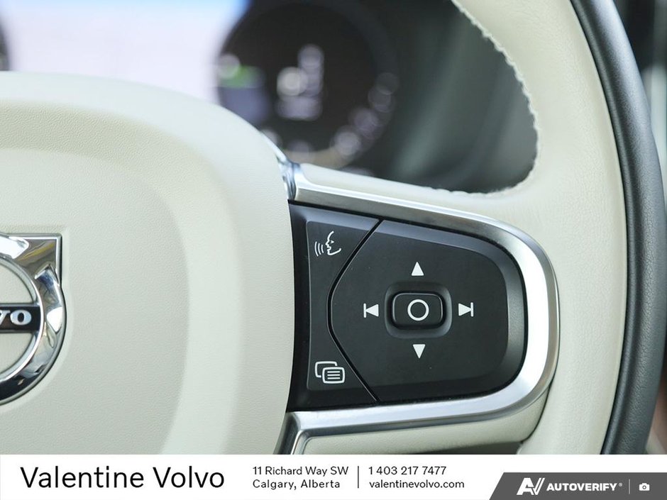 2021 Volvo XC60 Inscription Expression-17