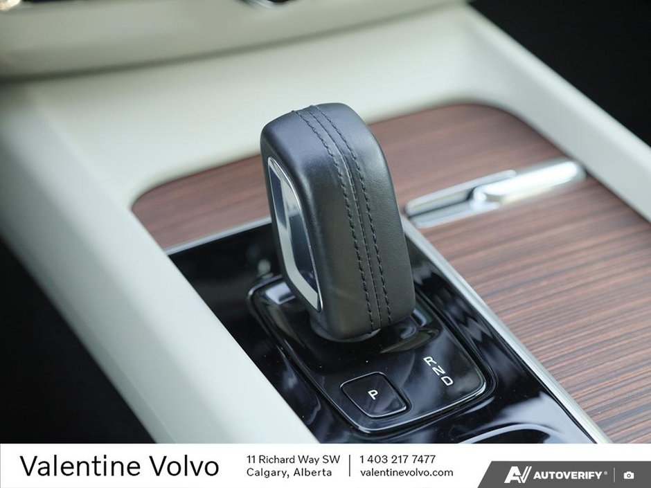 2021 Volvo XC60 Inscription Expression-18