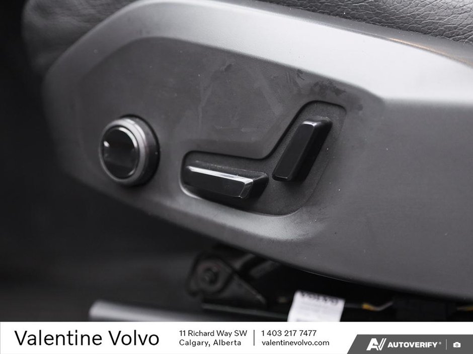 2022 Volvo XC60 Momentum-28