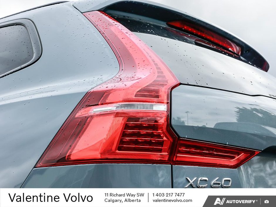2023 Volvo XC60 Ultimate Dark Theme-6