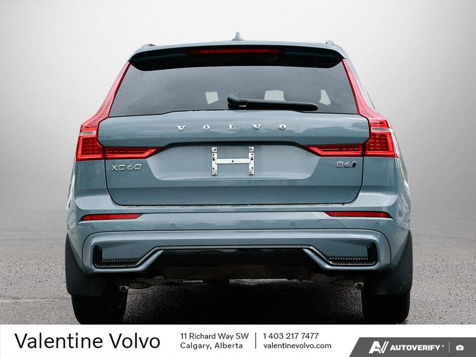 2023 Volvo XC60 Ultimate Dark Theme-4