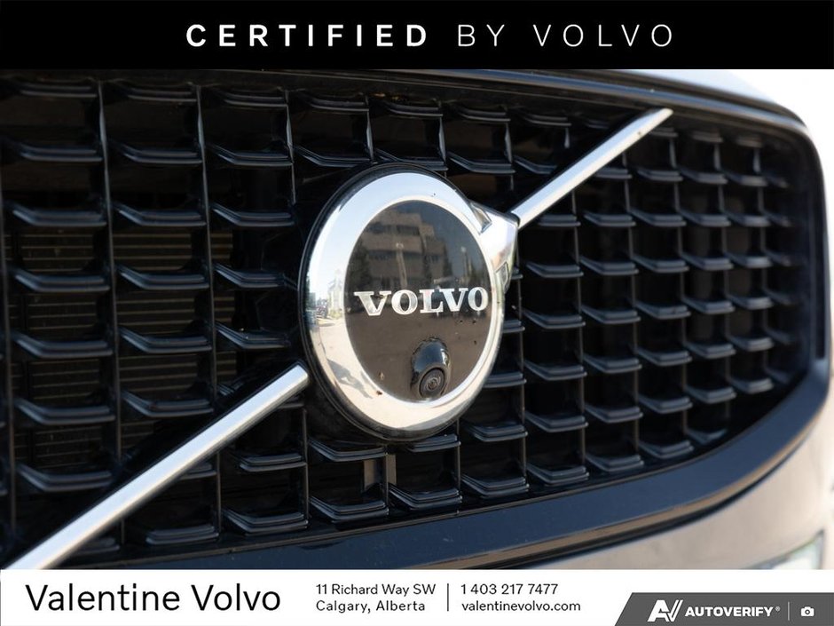 2023 Volvo XC60 Ultimate Dark Theme-10
