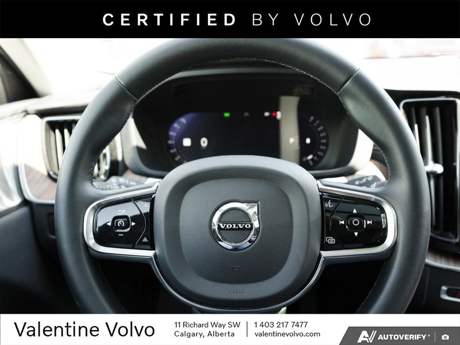 2023 Volvo XC60 Ultimate Dark Theme-13