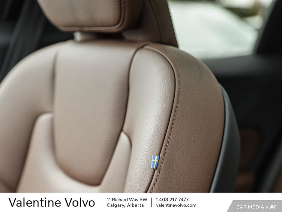2024 Volvo XC60 Plus Dark Theme-22