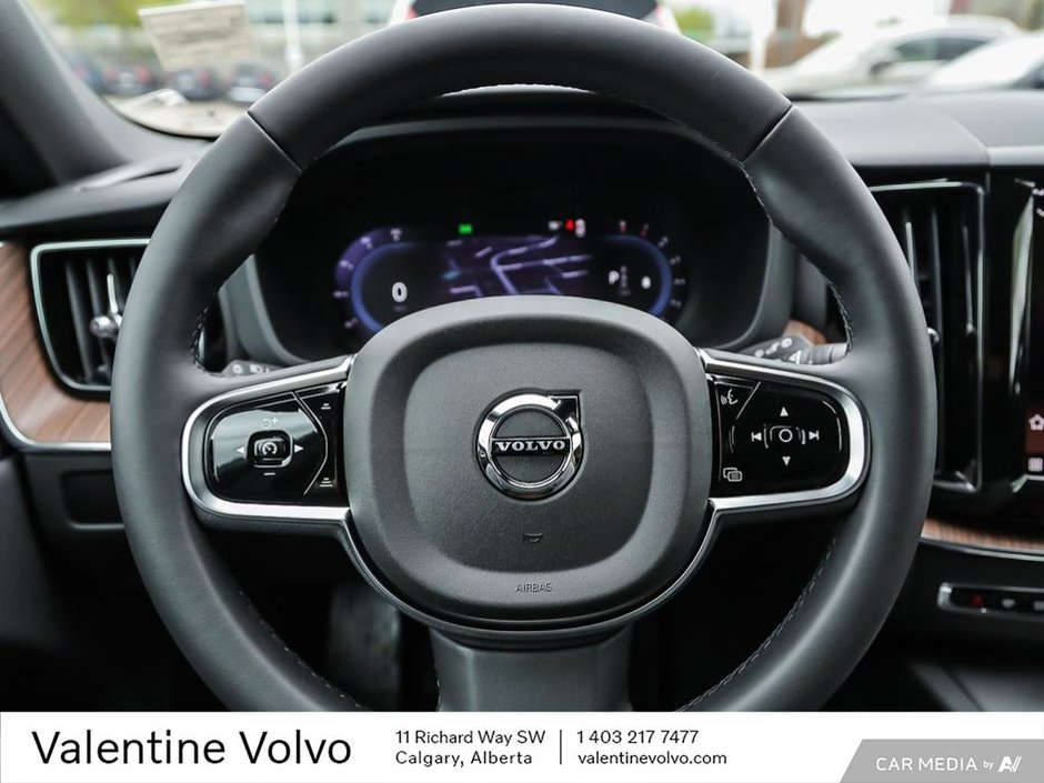 2024 Volvo XC60 Plus Dark Theme-13
