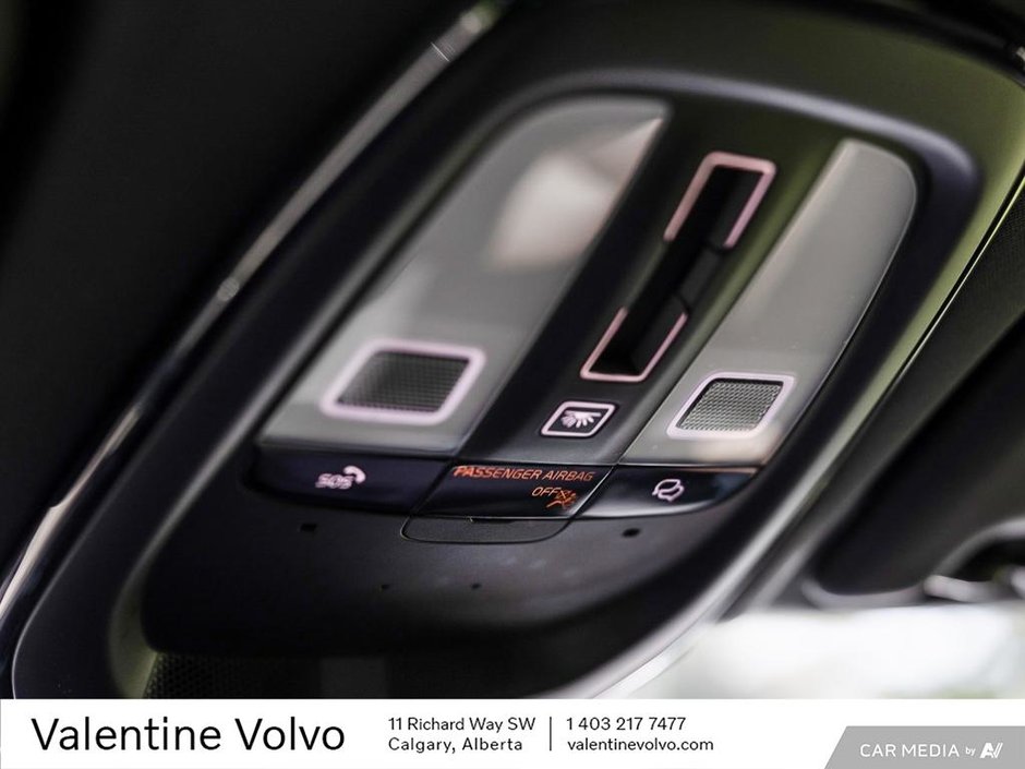 2024 Volvo XC60 Plus Dark Theme-20
