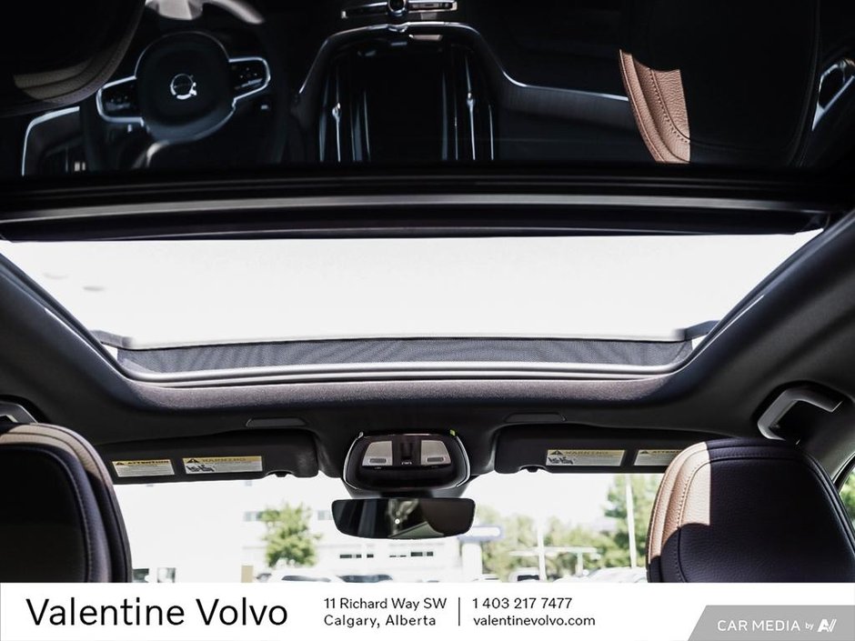 2024 Volvo XC60 Plus Dark Theme-23