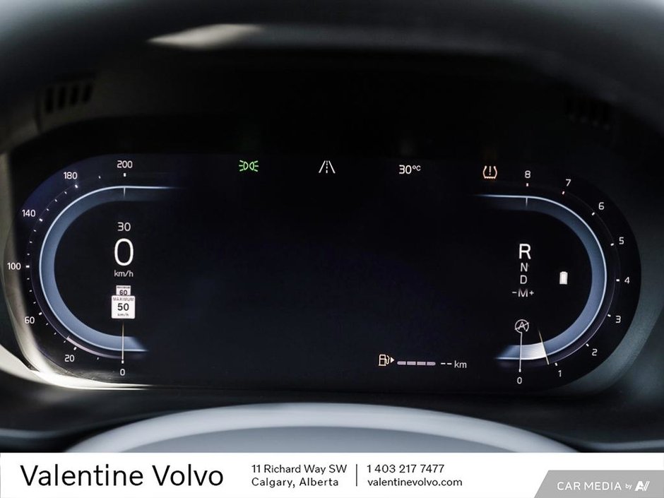 2024 Volvo XC60 Plus Dark Theme-13