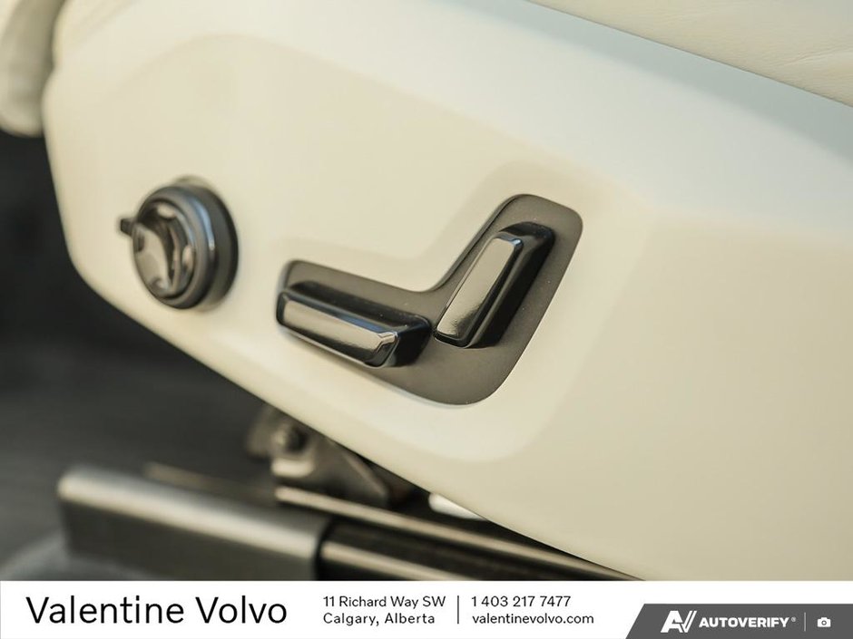 2024 Volvo XC60 Ultimate Dark Theme-28