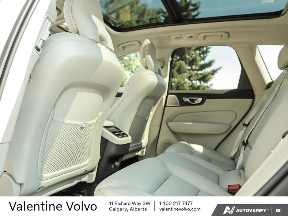 2024 Volvo XC60 Ultimate Dark Theme-23