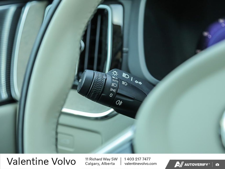 2024 Volvo XC60 Ultimate Dark Theme-15