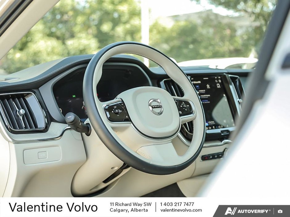 2024 Volvo XC60 Ultimate Dark Theme-12