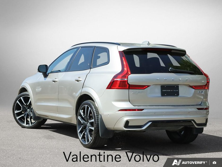 2024 Volvo XC60 Ultimate Dark Theme-3