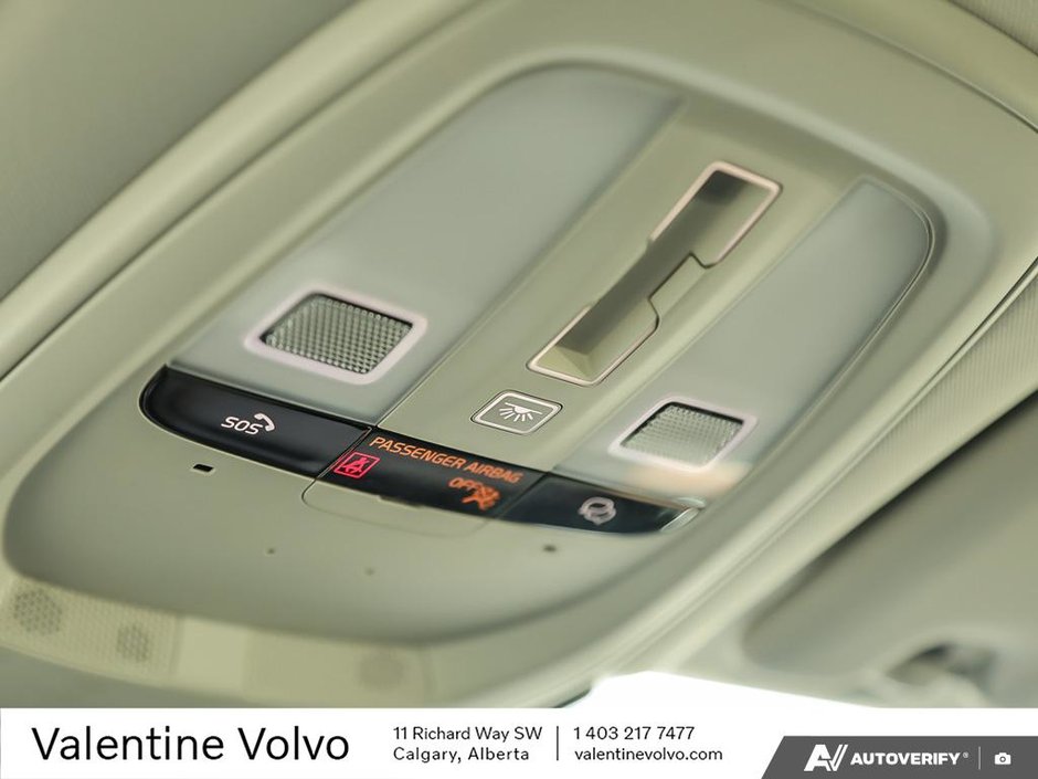 2024 Volvo XC60 Plus Dark Theme-21