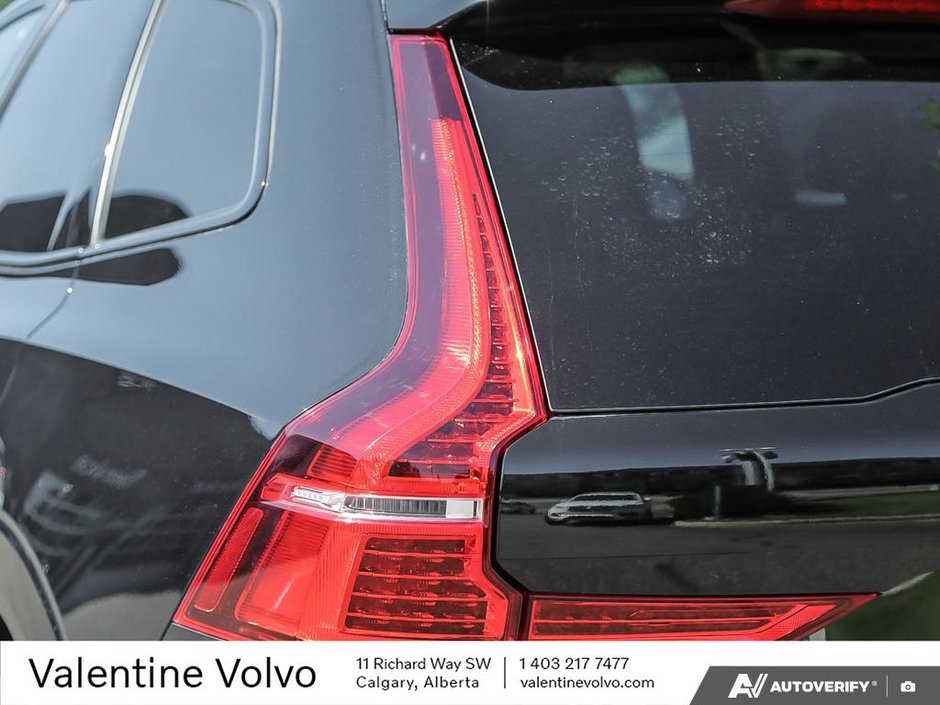 2024 Volvo XC60 Plus Dark Theme-11
