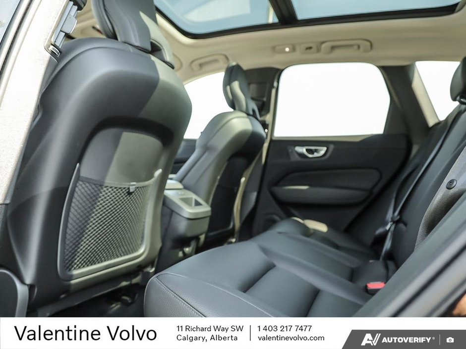2024 Volvo XC60 Plus Dark Theme-23