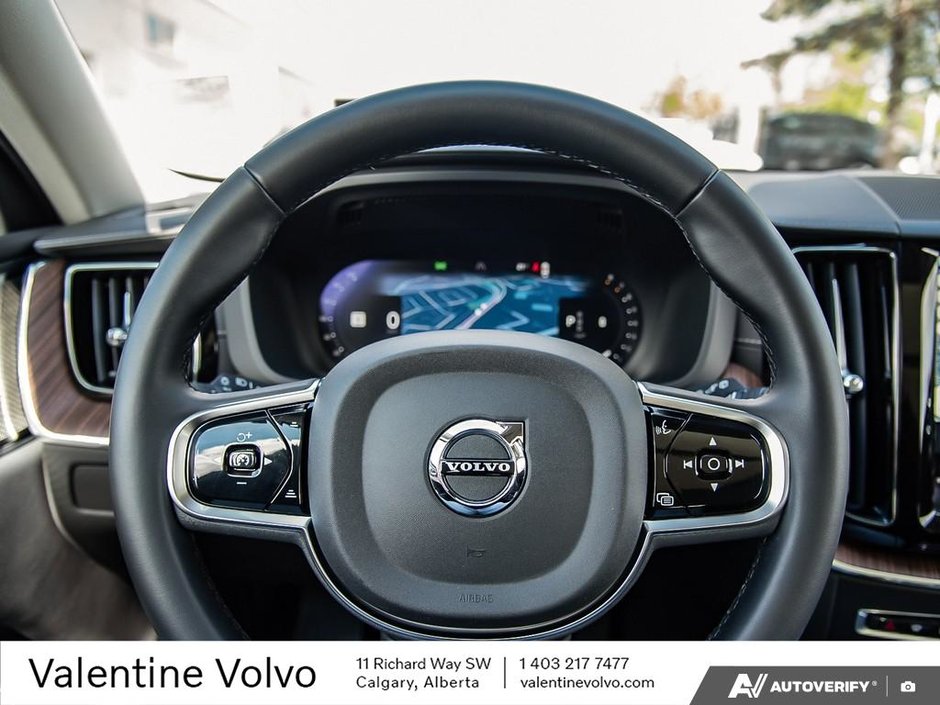 2024 Volvo XC60 Ultimate Dark Theme-13