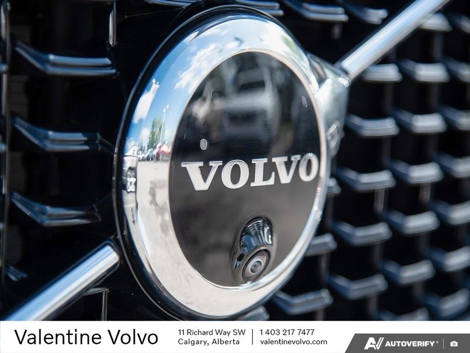 2024 Volvo XC60 Ultimate Dark Theme-8