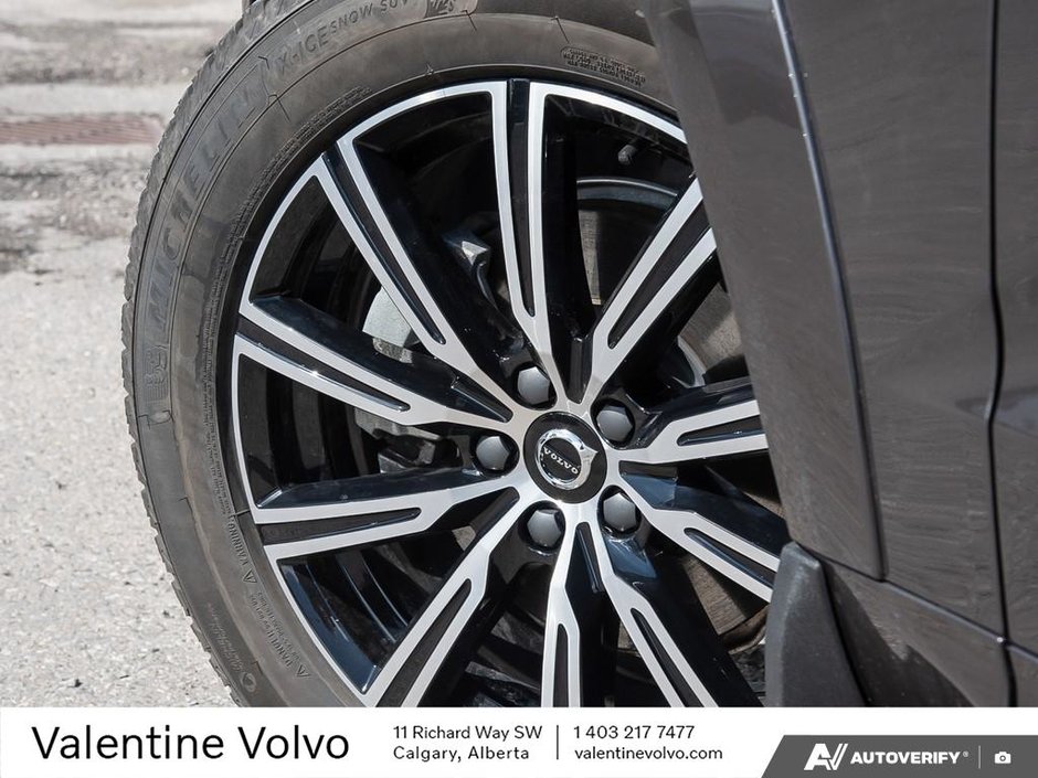 2024 Volvo XC60 Ultimate Dark Theme-5