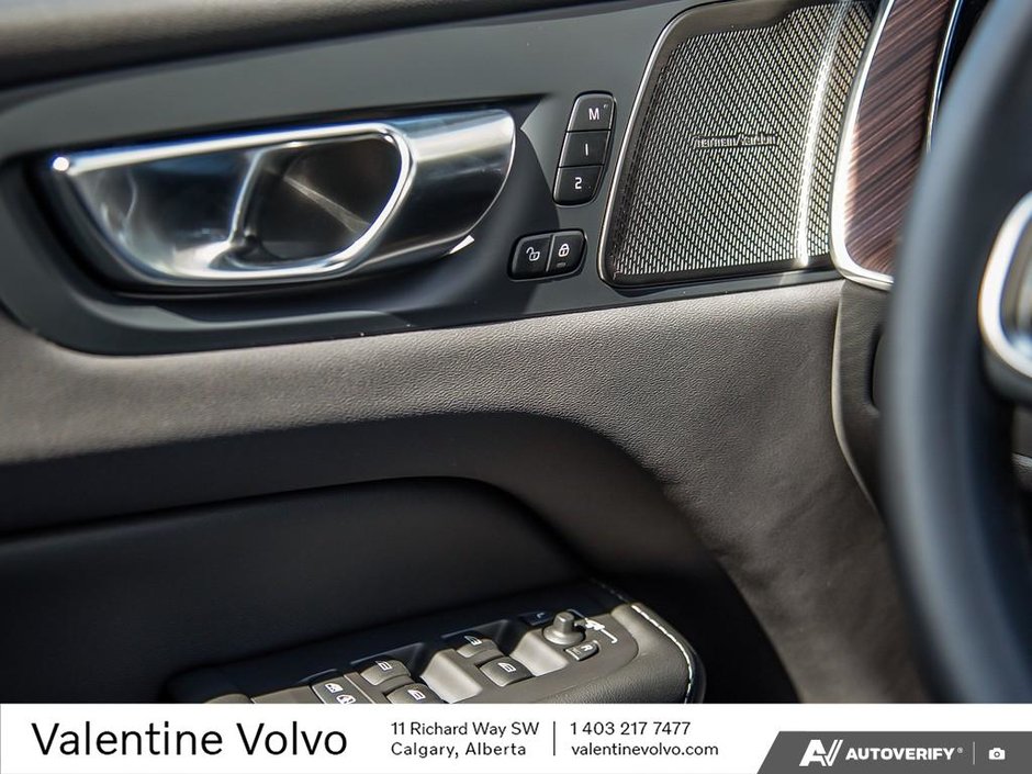 2024 Volvo XC60 Ultimate Dark Theme-16