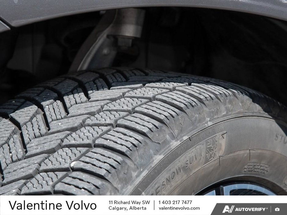 2024 Volvo XC60 Ultimate Dark Theme-6