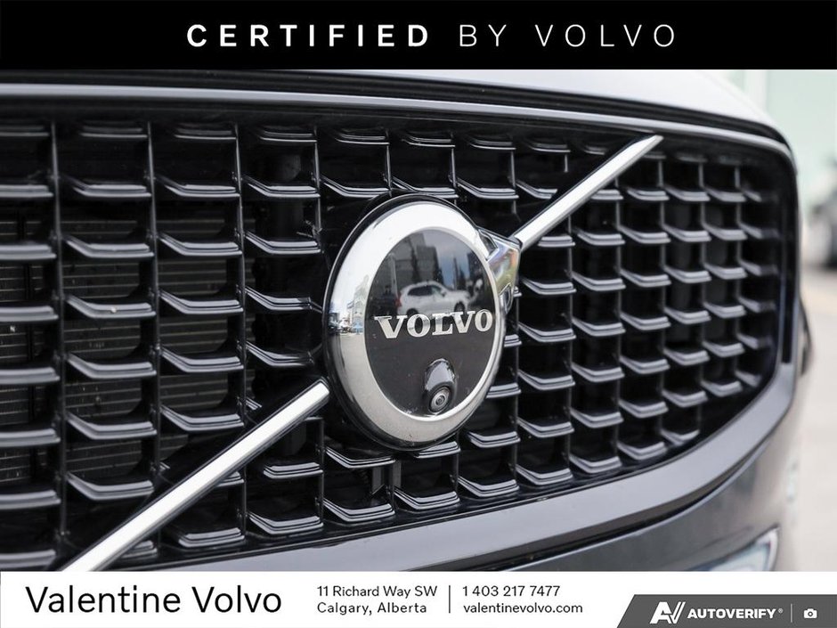 2024 Volvo XC60 Ultimate Dark Theme-10
