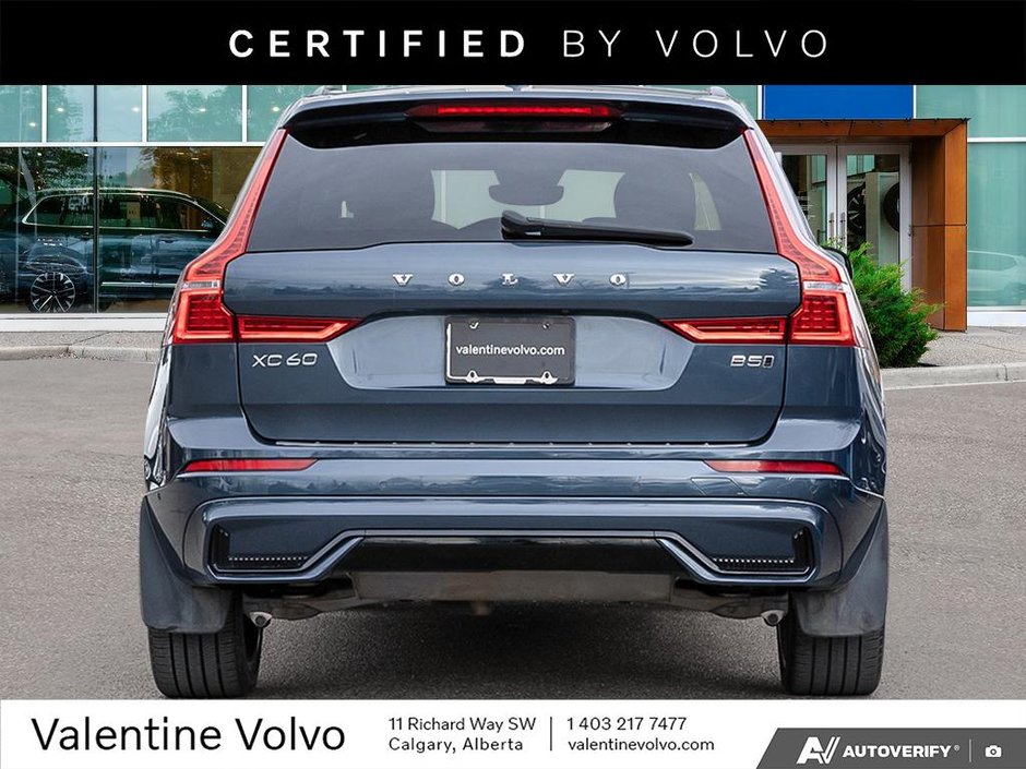 2024 Volvo XC60 Ultimate Dark Theme-4
