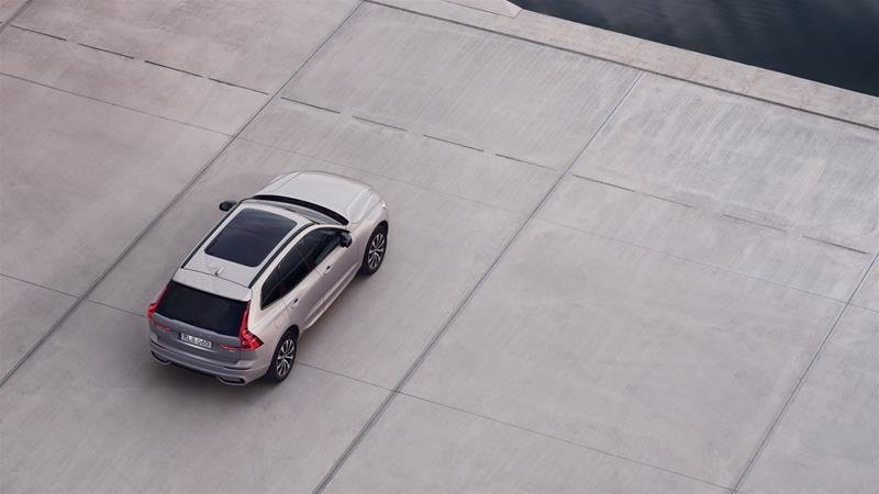 2025 Volvo XC60 Plus-1