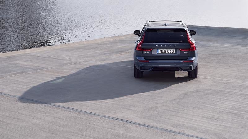 2025 Volvo XC60 Ultra-1