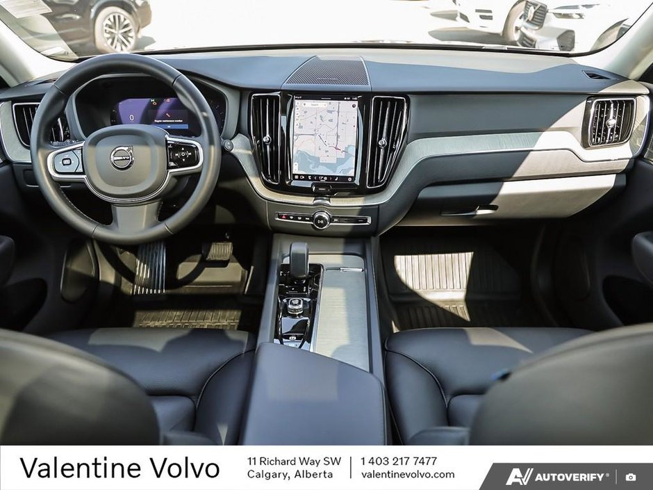 2025 Volvo XC60 Plus Dark Theme-24
