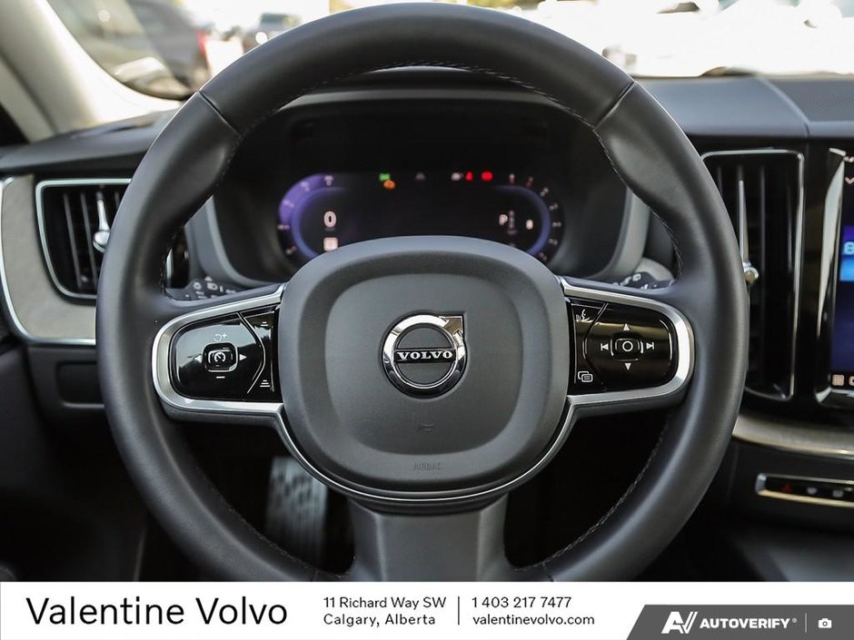 2025 Volvo XC60 Plus Dark Theme-13
