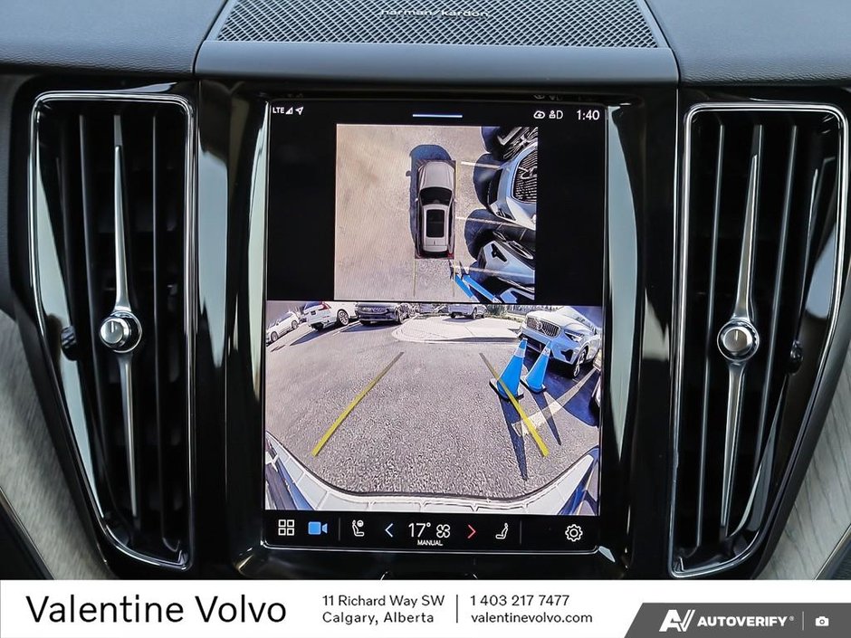 2025 Volvo XC60 Plus Dark Theme-26