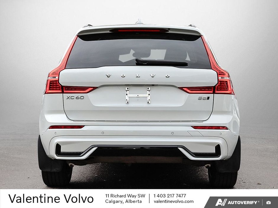 2025 Volvo XC60 Plus Dark Theme-4