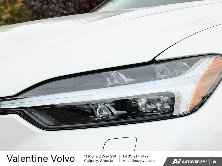 2025 Volvo XC60 Plus Dark Theme-9