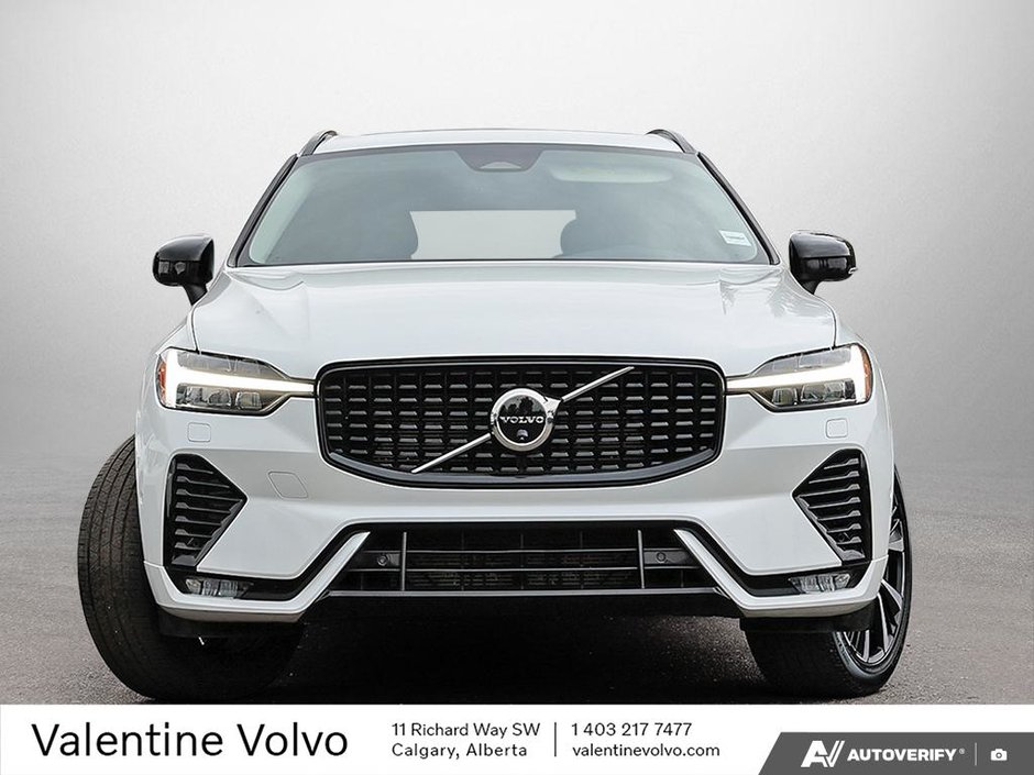 2025 Volvo XC60 Plus Dark Theme-1