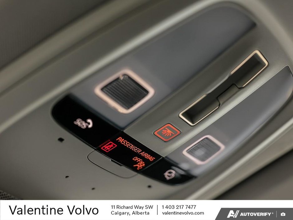 2025 Volvo XC60 Plus Dark Theme-21