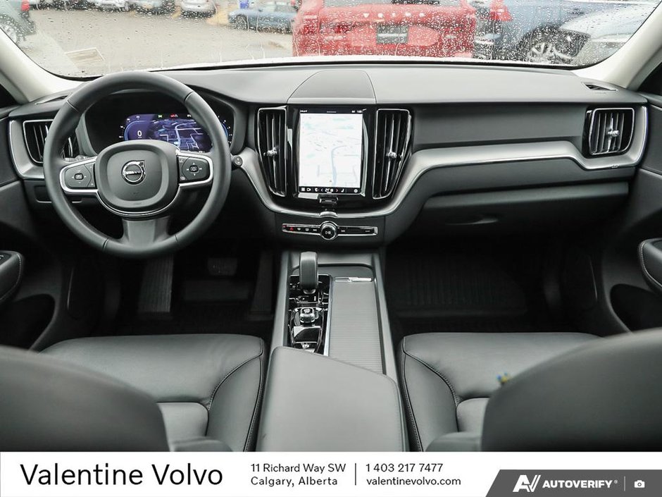2025 Volvo XC60 Core Dark Theme-24