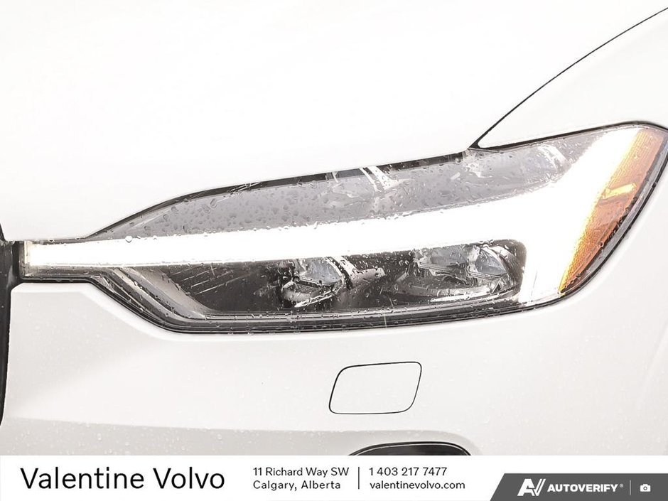 2025 Volvo XC60 Core Dark Theme-9