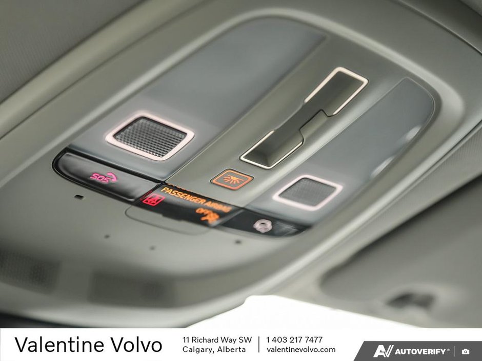 2025 Volvo XC60 Core Dark Theme-21