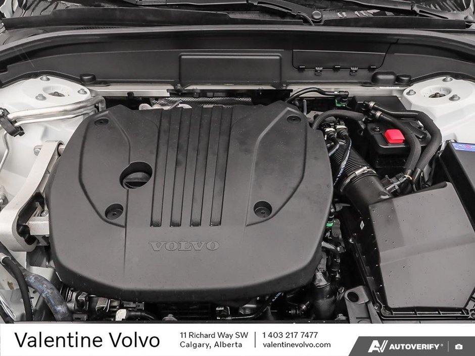 2025 Volvo XC60 Core Dark Theme-7